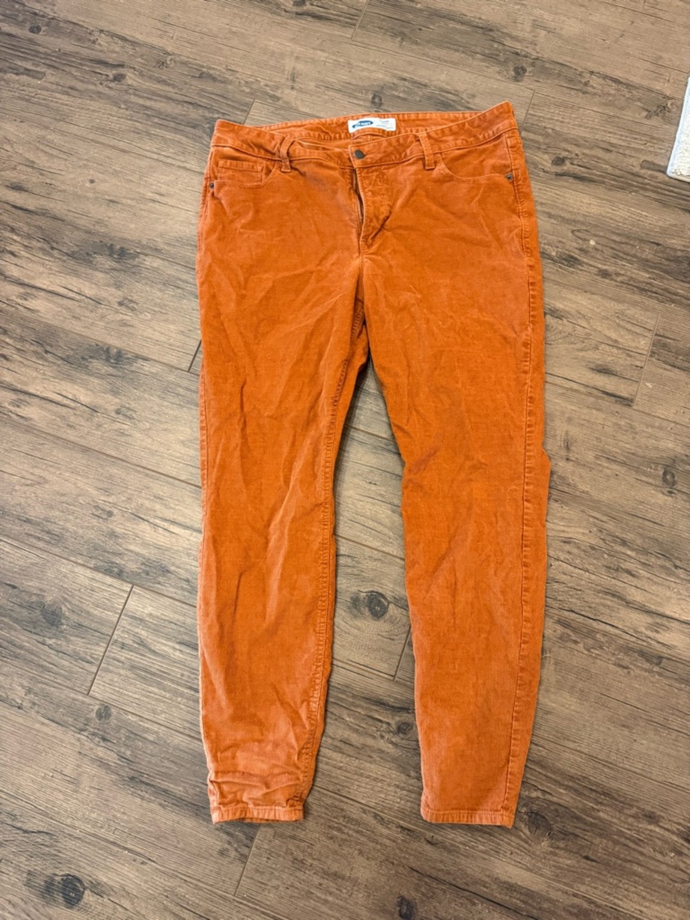 Old Navy Slim Corduroy Pants in Rust Orange